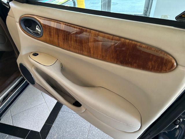 Jaguar XJ 3.2 Executive