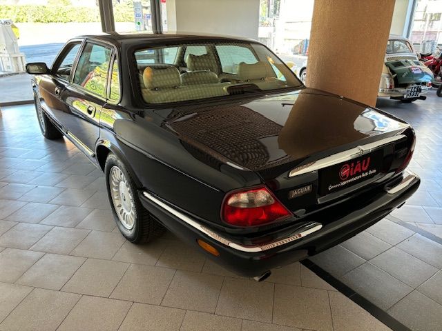 Jaguar XJ 3.2 Executive