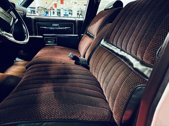 Oldsmobile Custom Cruiser 3B-P35