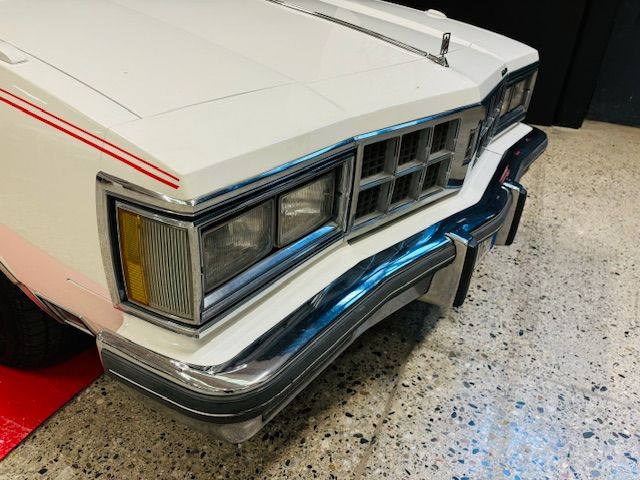 Oldsmobile Custom Cruiser 3B-P35