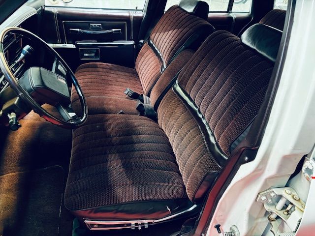 Oldsmobile Custom Cruiser 3B-P35