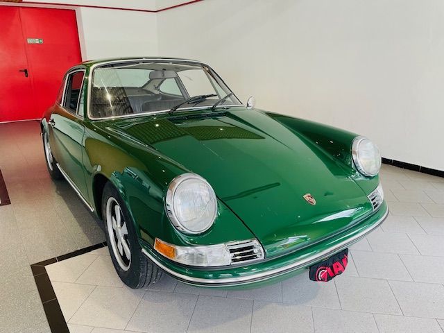 Porsche 911 T Coupe'