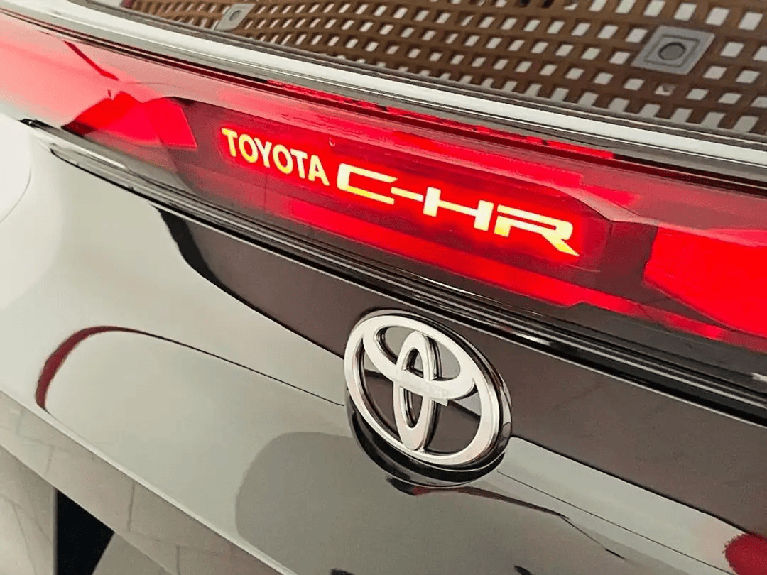 Toyota C-HR 1.8 hv Active fwd e-cvt