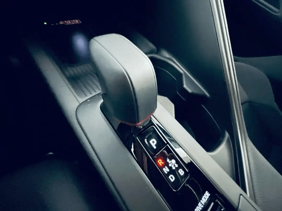 Toyota C-HR 1.8 hv Active fwd e-cvt