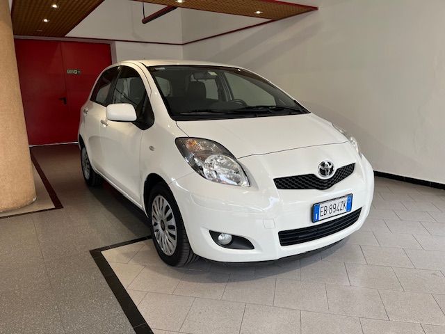 Toyota Yaris 5p 1.3 dual Sol