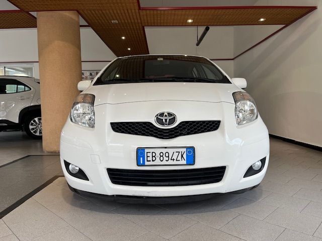 Toyota Yaris 5p 1.3 dual Sol