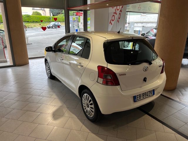 Toyota Yaris 5p 1.3 dual Sol