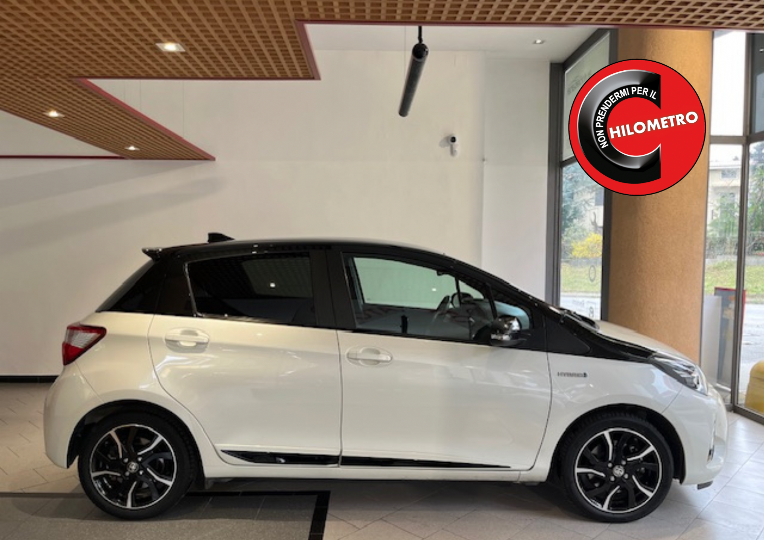 Toyota Yaris 5p 1.5h Trend White Edition