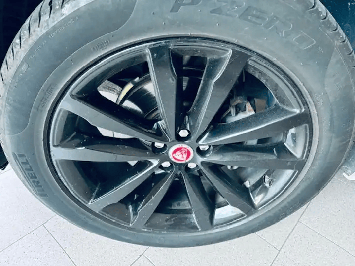 Jaguar F-Pace 2.0d i4 R-Sport awd 240cv auto my18