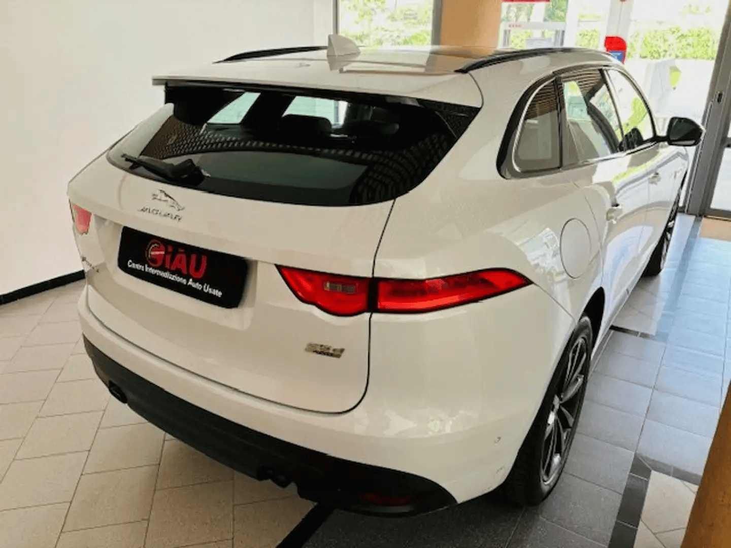 Jaguar F-Pace 2.0d i4 R-Sport awd 240cv auto my18