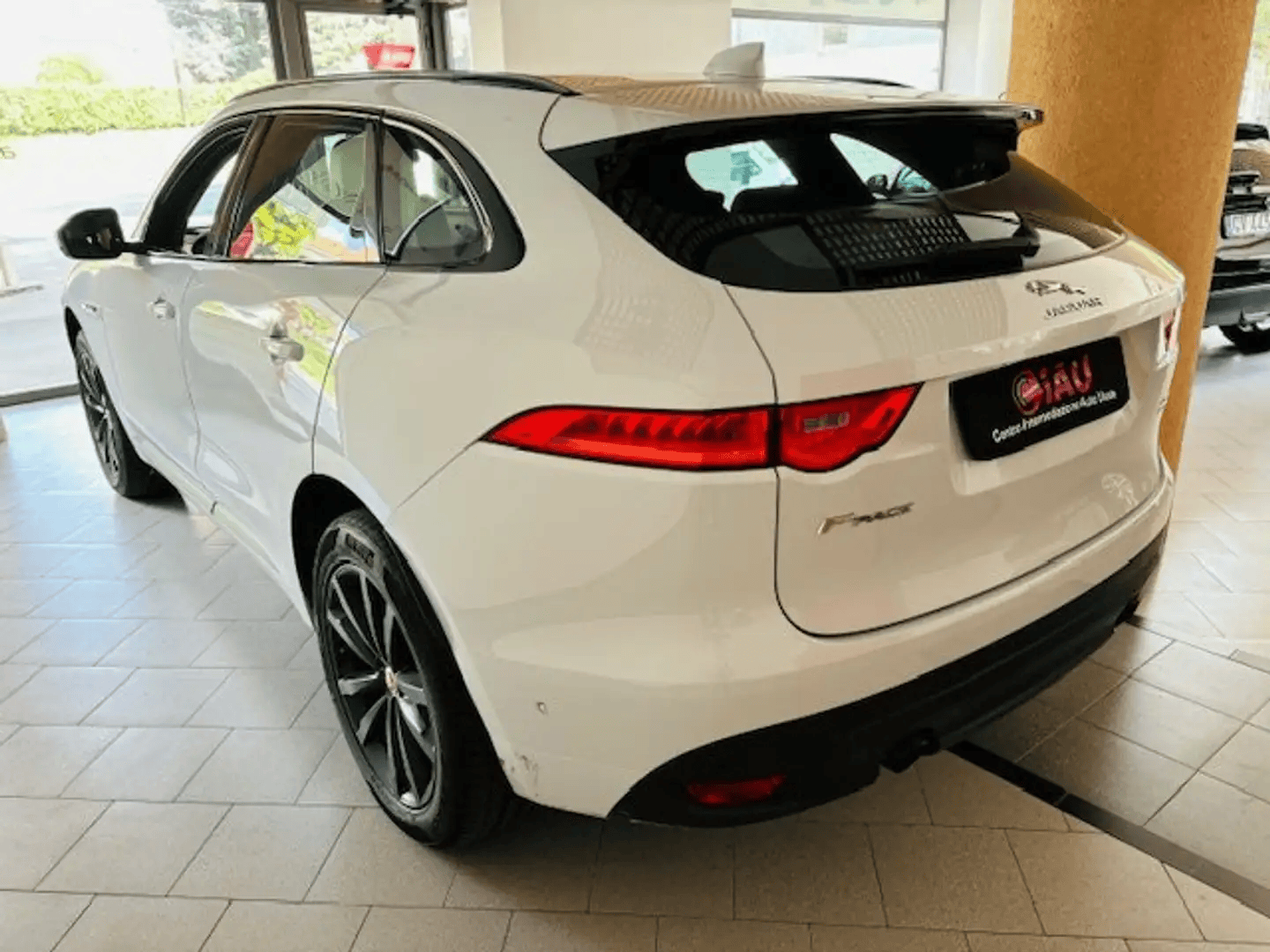 Jaguar F-Pace 2.0d i4 R-Sport awd 240cv auto my18