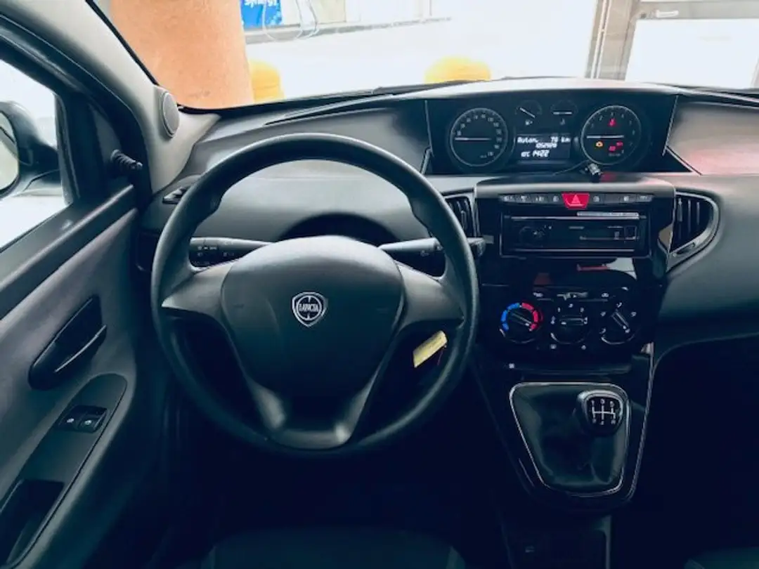 Lancia Ypsilon 1.2 Silver 69cv