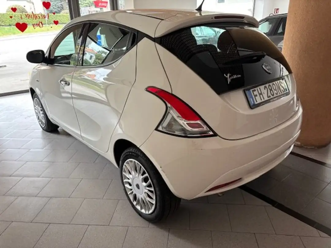 Lancia Ypsilon 1.2 Silver 69cv