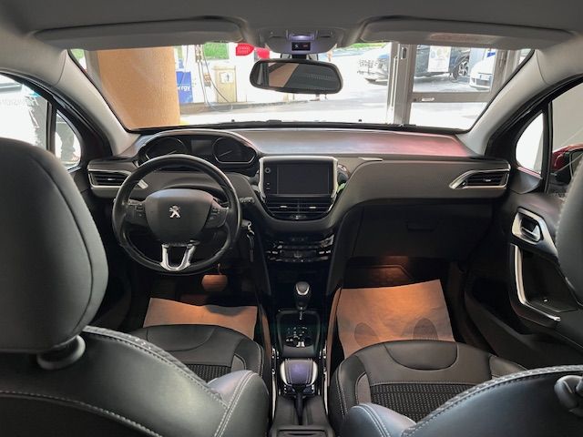 Peugeot 2008 1.2 puretech t Allure Eat 6