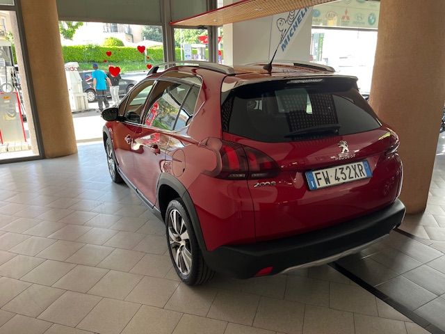 Peugeot 2008 1.2 puretech t Allure Eat 6